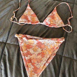 Skatie Floral Bikini Set Top and Bottom sz Small